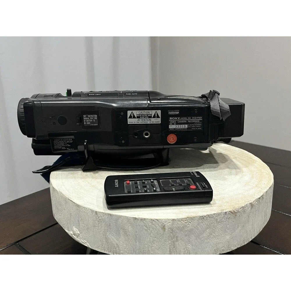 Sony CCD-F501 Video 8 Handycam 8mm Camcorder w/ Remote & Battery UNTESTED AS-IS